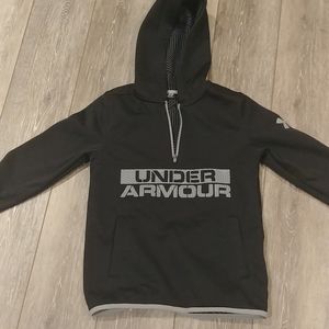 Under Armour boys sweatshirt. Like new!